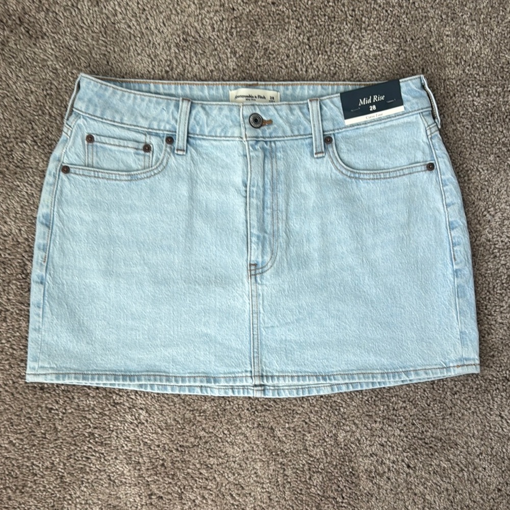 Abercrombie Mid Rise Lightwash Denim Skirt